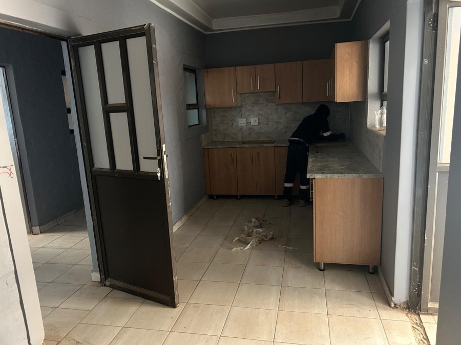 To Let 2 Bedroom Property for Rent in Klerksdorp North West